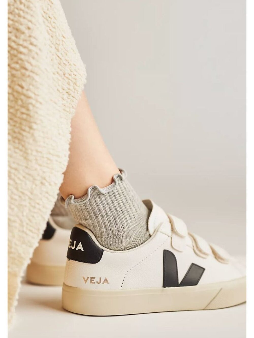Veja ChromeFree Recife Sneakers Size 37 / 6 in Black and White